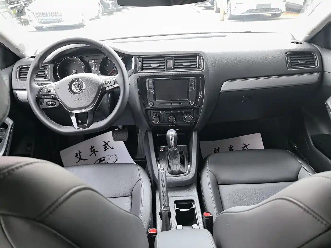 Volkswagen Sagitar 2018 280TSI DSG Spark Edition фото 9
