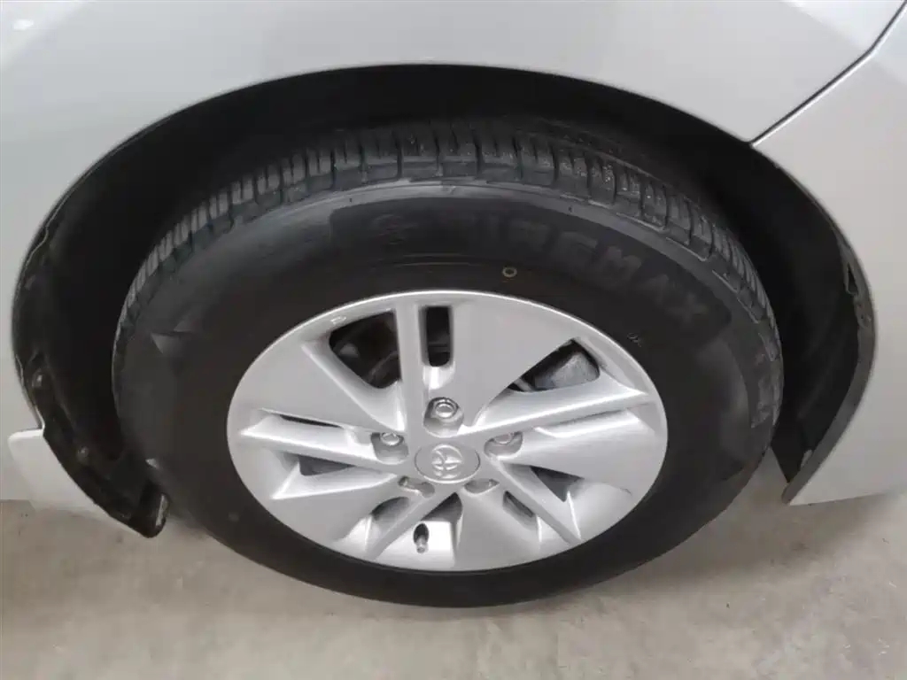 Toyota Corolla 2014 1.6L CVT GL фото 23