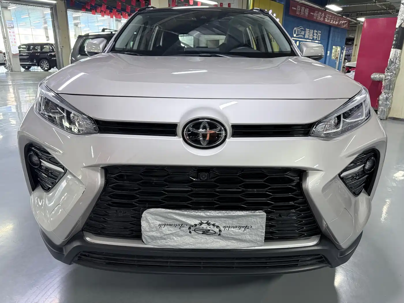 Toyota Wildlander 2023 2.0L CVT AWD Luxury PLUS фото 2
