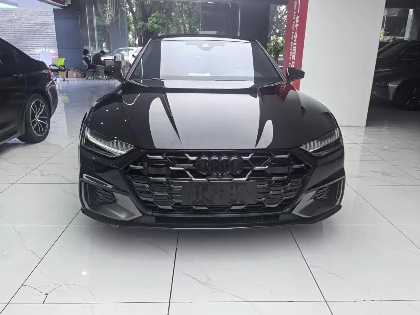 Audi A7L 2024 45 TFSI quattro S-line Black Warrior Edition фото 2