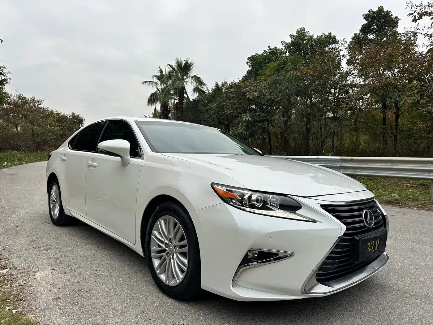 Lexus ES 2015 200 Elite Edition фото 3