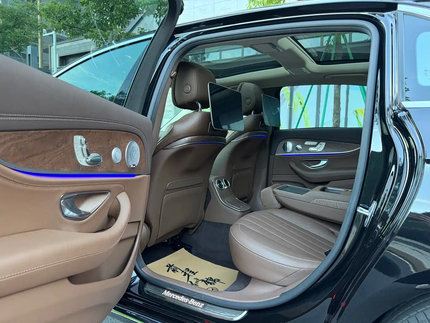 Mercedes-Benz E-Class 2021 E 300 L Premium фото 7