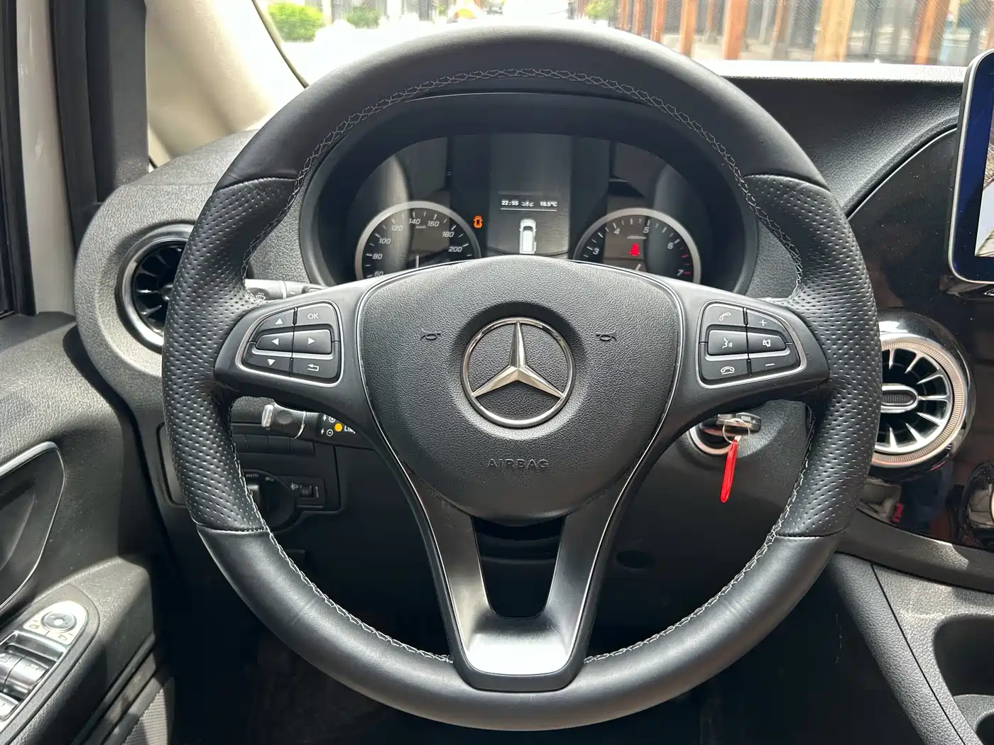 Mercedes-Benz Vito 2021 2.0T Business Edition 7-seater фото 8