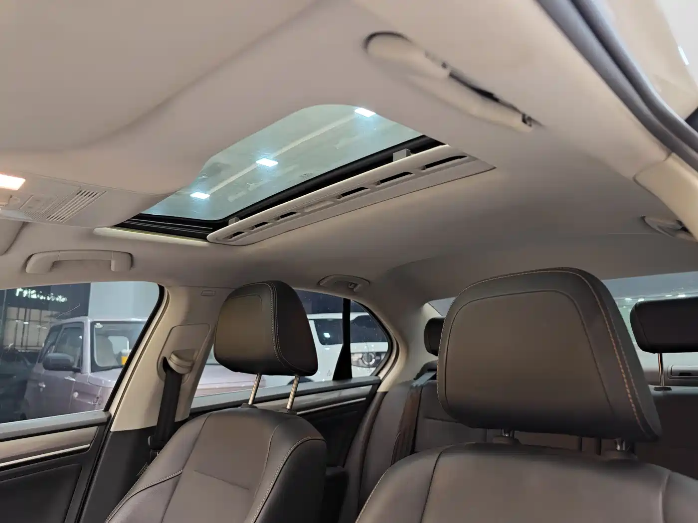 Volkswagen Bora 2018 1.5L Automatic Comfort фото 12