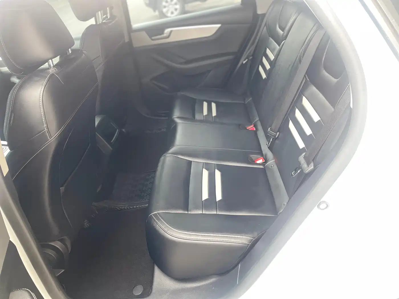 BYD Qin Pro 2018 1.5TI Automatic Smart Connected Dynamic Edition фото 8
