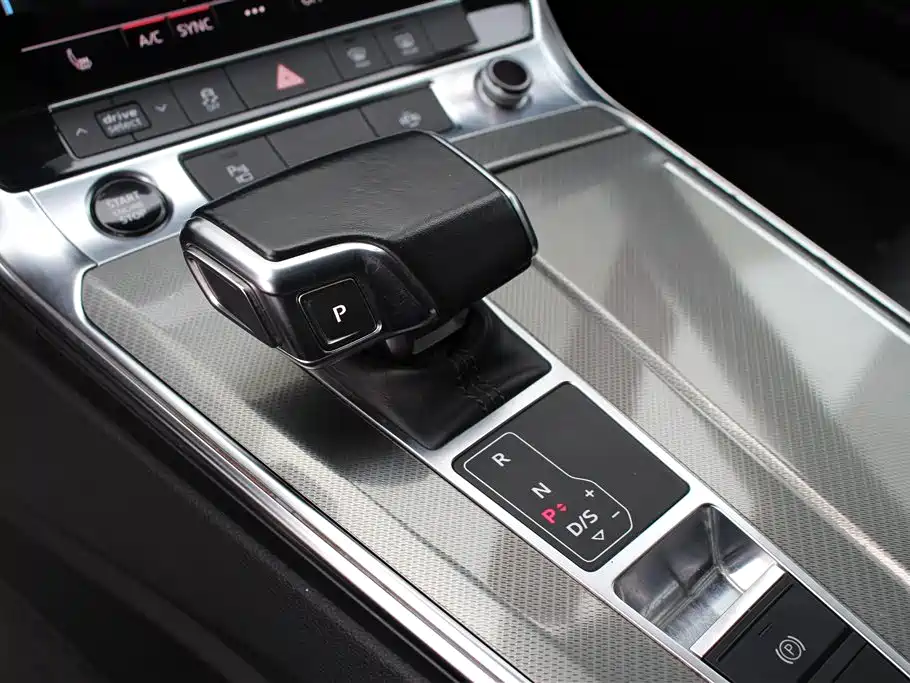 Audi A6L 2021 40 TFSI Luxury Elegance фото 11
