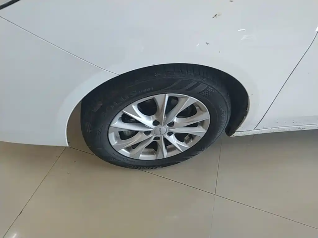 Roewe i5 2025 2023 1.5L CVT Luxury Edition