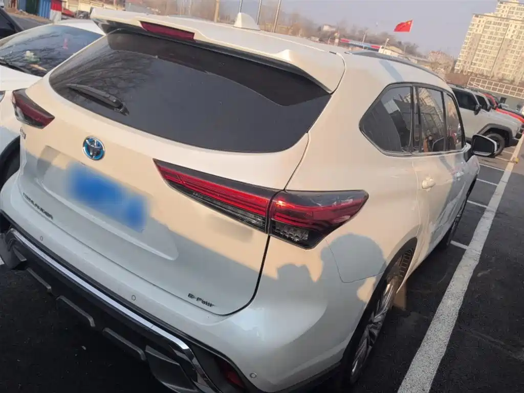 Toyota Highlander 2022 Model Dual Engine 2.5L 4WD Premium Edition 7-Seater фото 6
