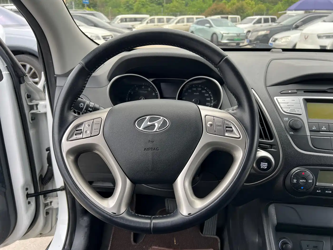 Hyundai Beijing Hyundai ix35 2013 2.0L Auto 2WD Smart GLS China IV фото 7