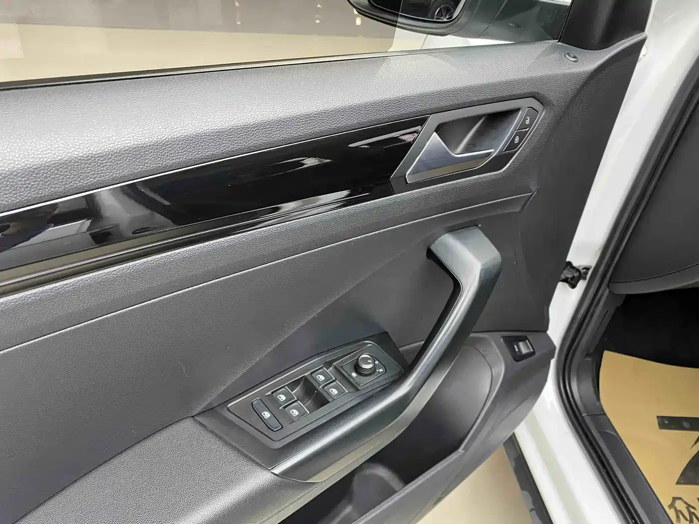 Volkswagen T-ROC 2021 280TSI DSG 2WD Comfort Connected фото 6