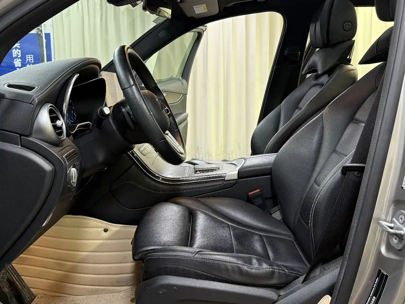 Mercedes-Benz GLC 2020 GLC 260 L 4MATIC Luxury фото 12