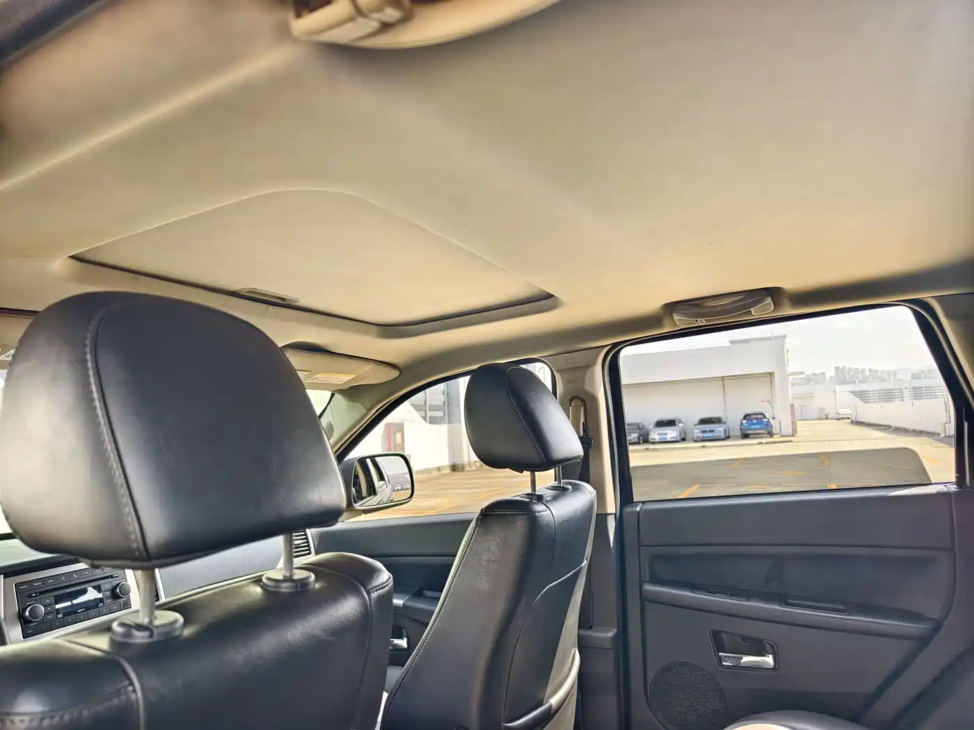 Jeep Grand Cherokee (Import) 2011 2010 3.7L