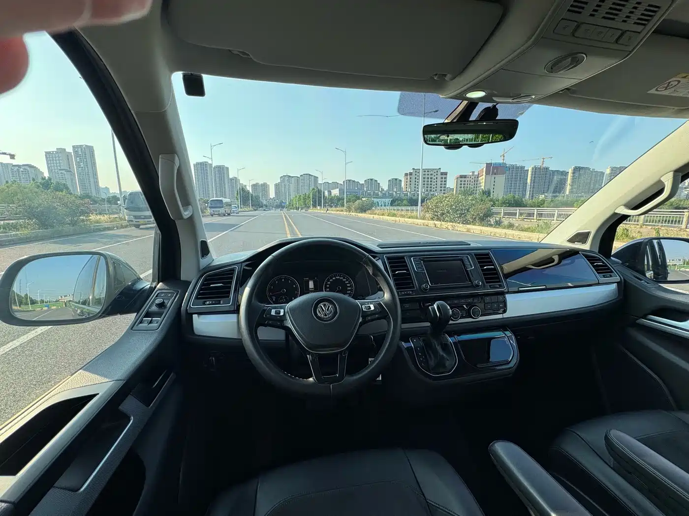 Volkswagen Multivan 2018 2017 2.0TSI AWD Premium Edition 7-Seater