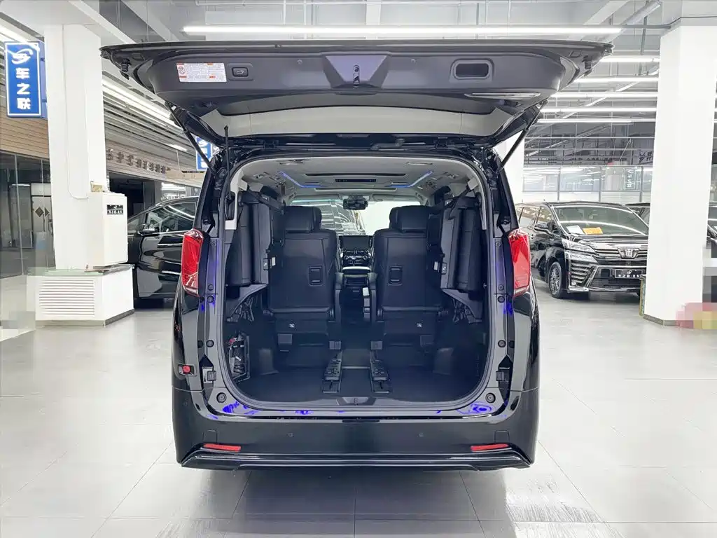 Toyota Vellfire 2020 2020 Twin Engine 2.5L HV Luxury Edition