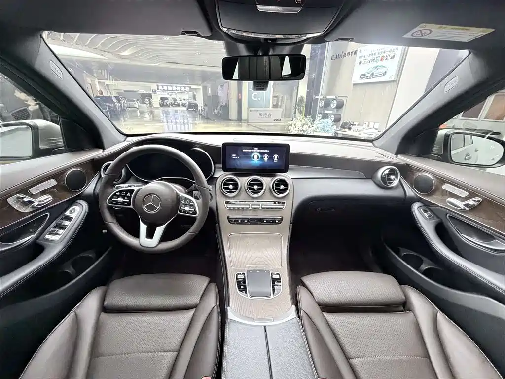 Mercedes-Benz GLC 2020 Facelift GLC 300 L 4MATIC Dynamic фото 13