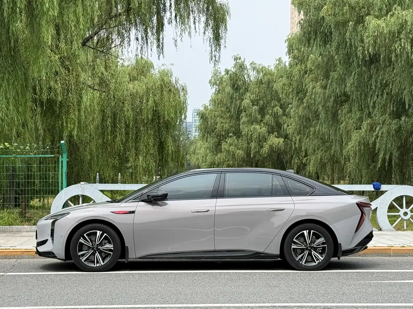 Hongqi EH7 2025 2025 690 Smart Selection Edition