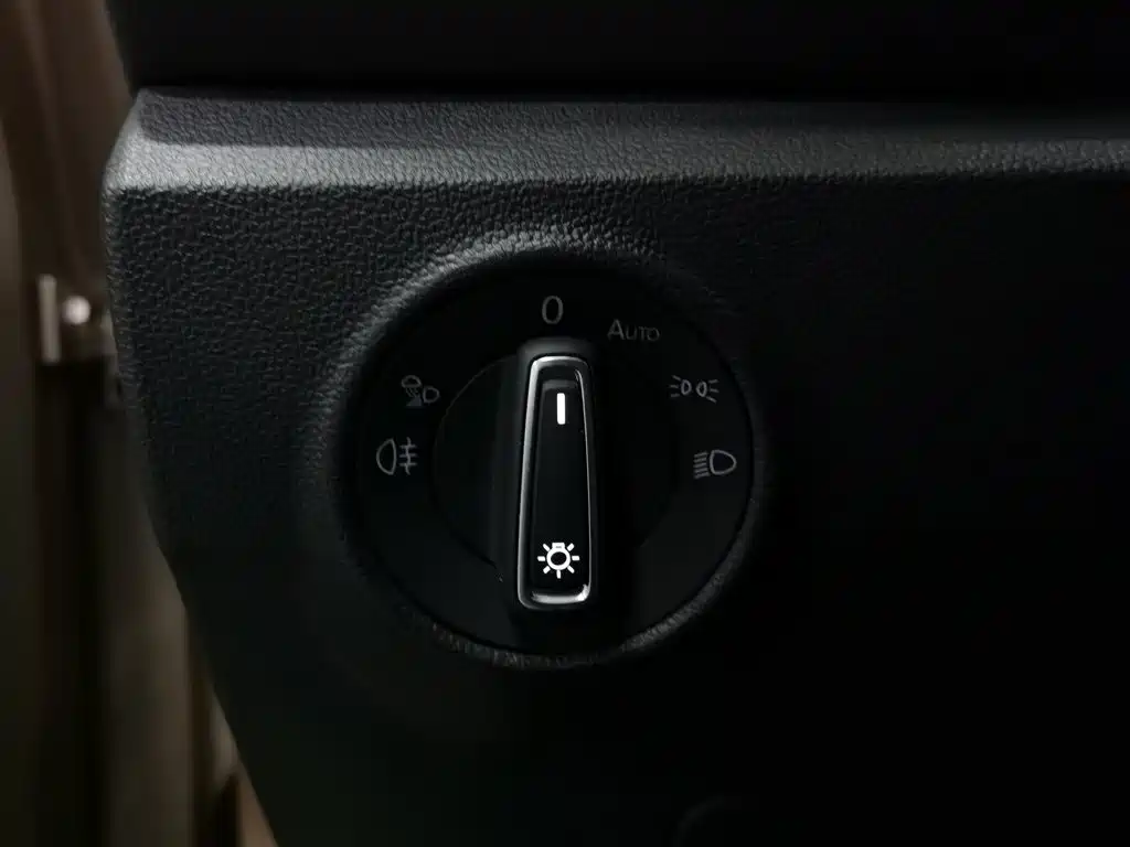 Photo 21 - Volkswagen T-ROC