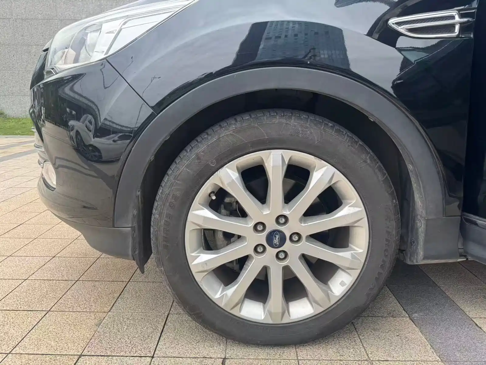 Фото 10 - Ford Kuga