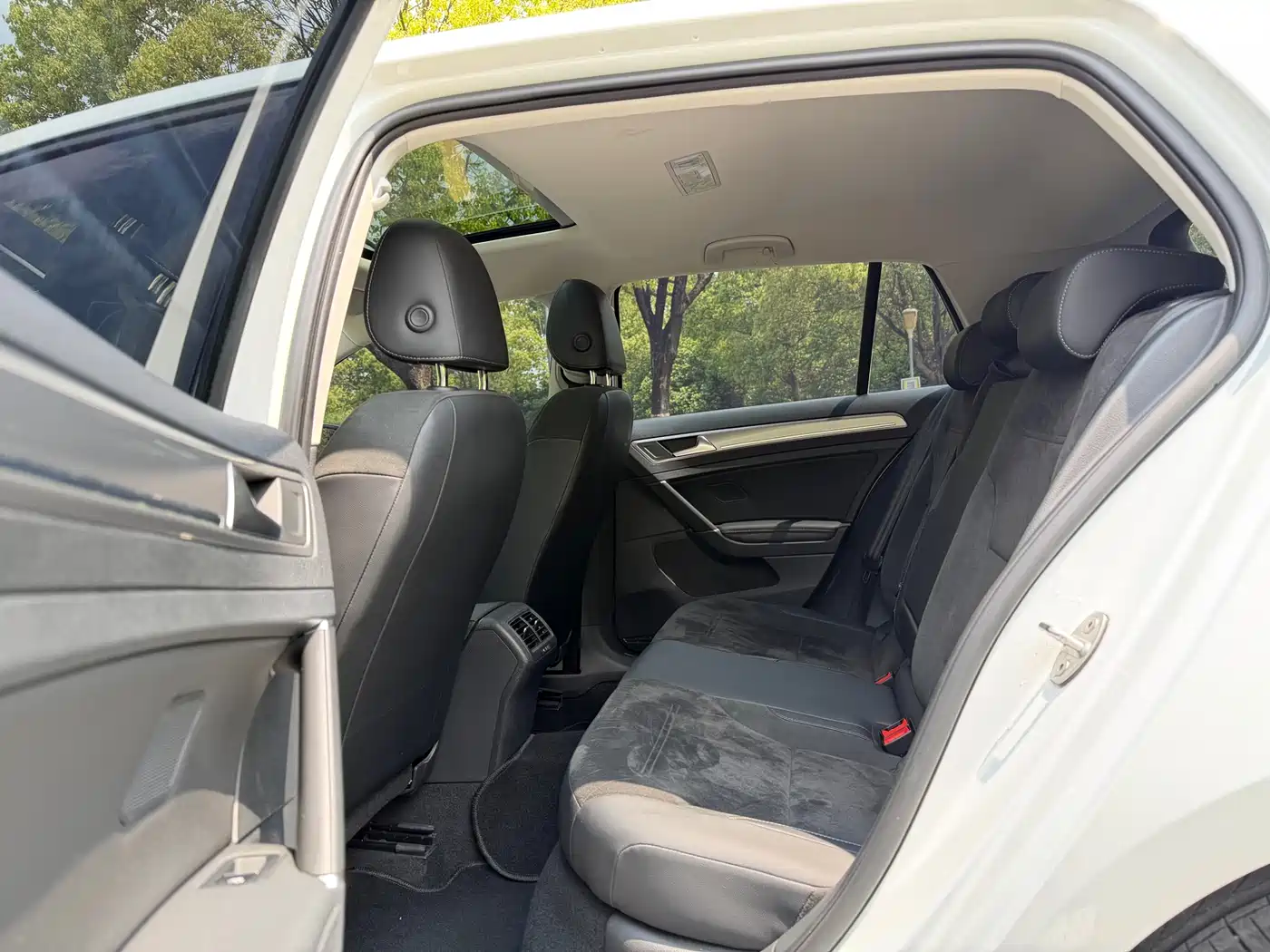 Volkswagen Golf 2018 230TSI Automatic Comfort фото 9