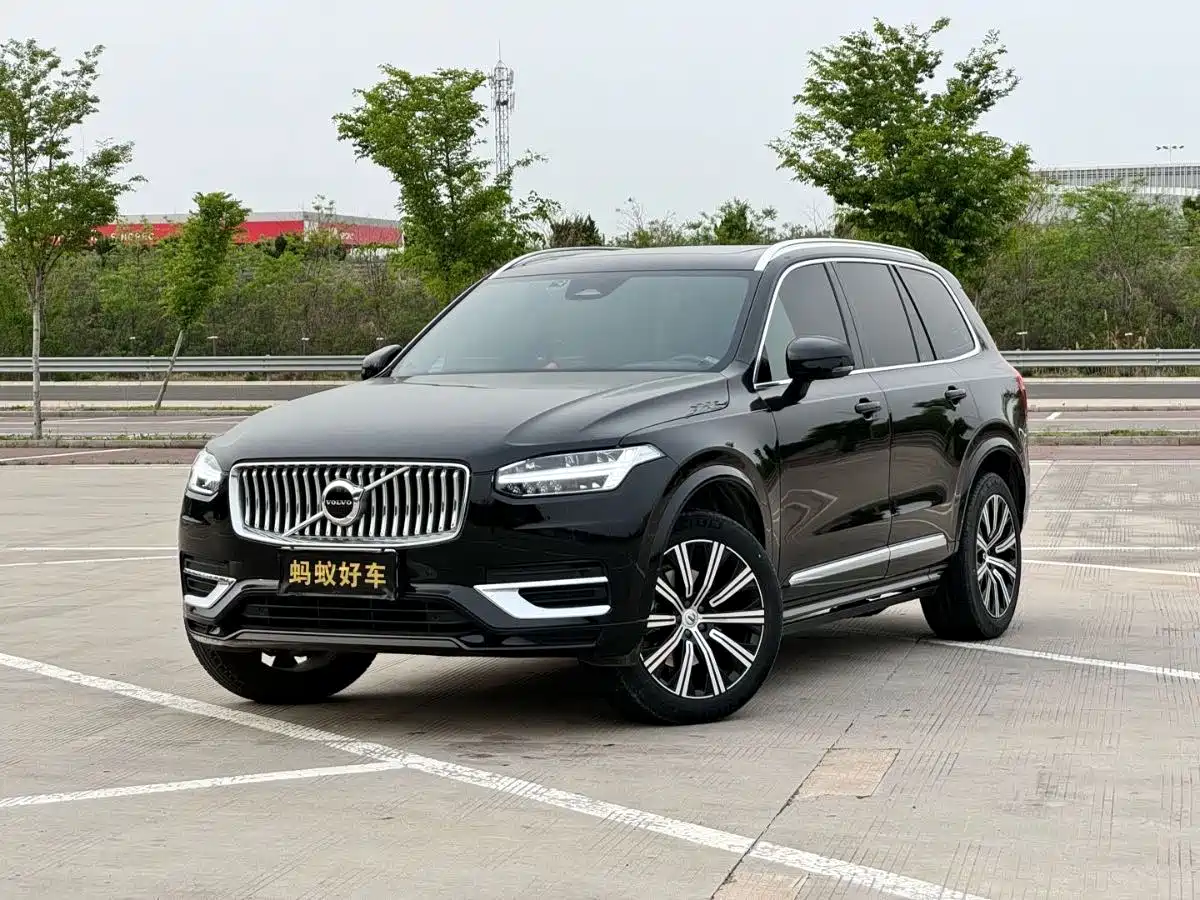 VOLVO XC90