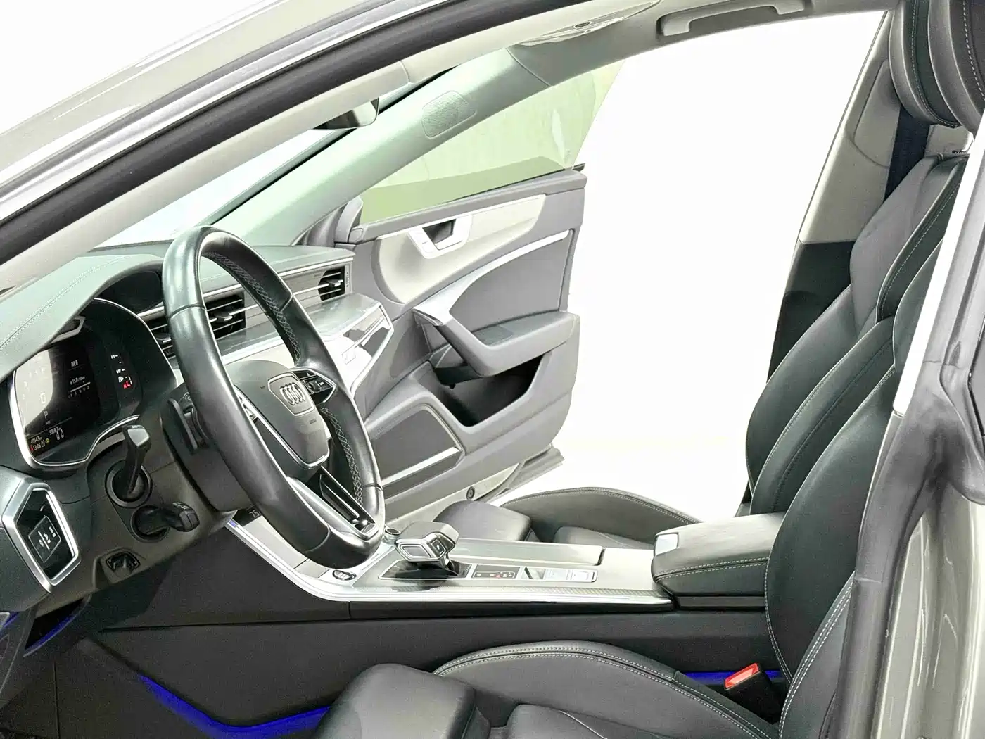 Audi A7 2023 Model 45 TFSI Premium Selection Edition фото 7
