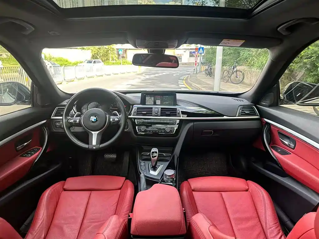 BMW 3 Series GT 2019 320i M Sport Black Night Edition фото 7
