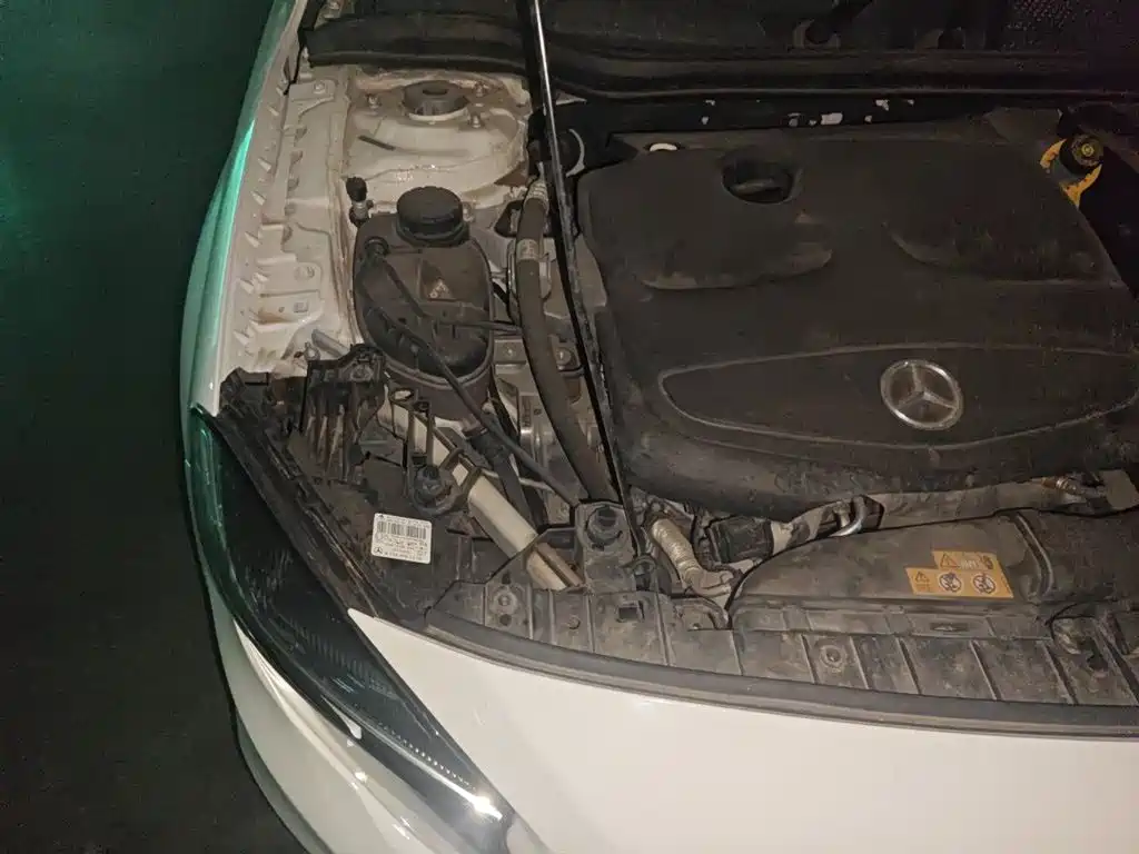 Mercedes-Benz GLA 2016 GLA 200 Dynamic фото 21