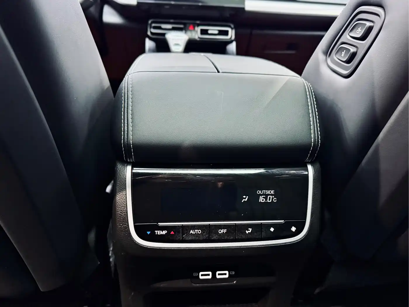 GAC Trumpchi Trumpchi GS8 2022 Pilot Series 2.0TGDI 2WD Premium Edition (7-Seater) фото 21