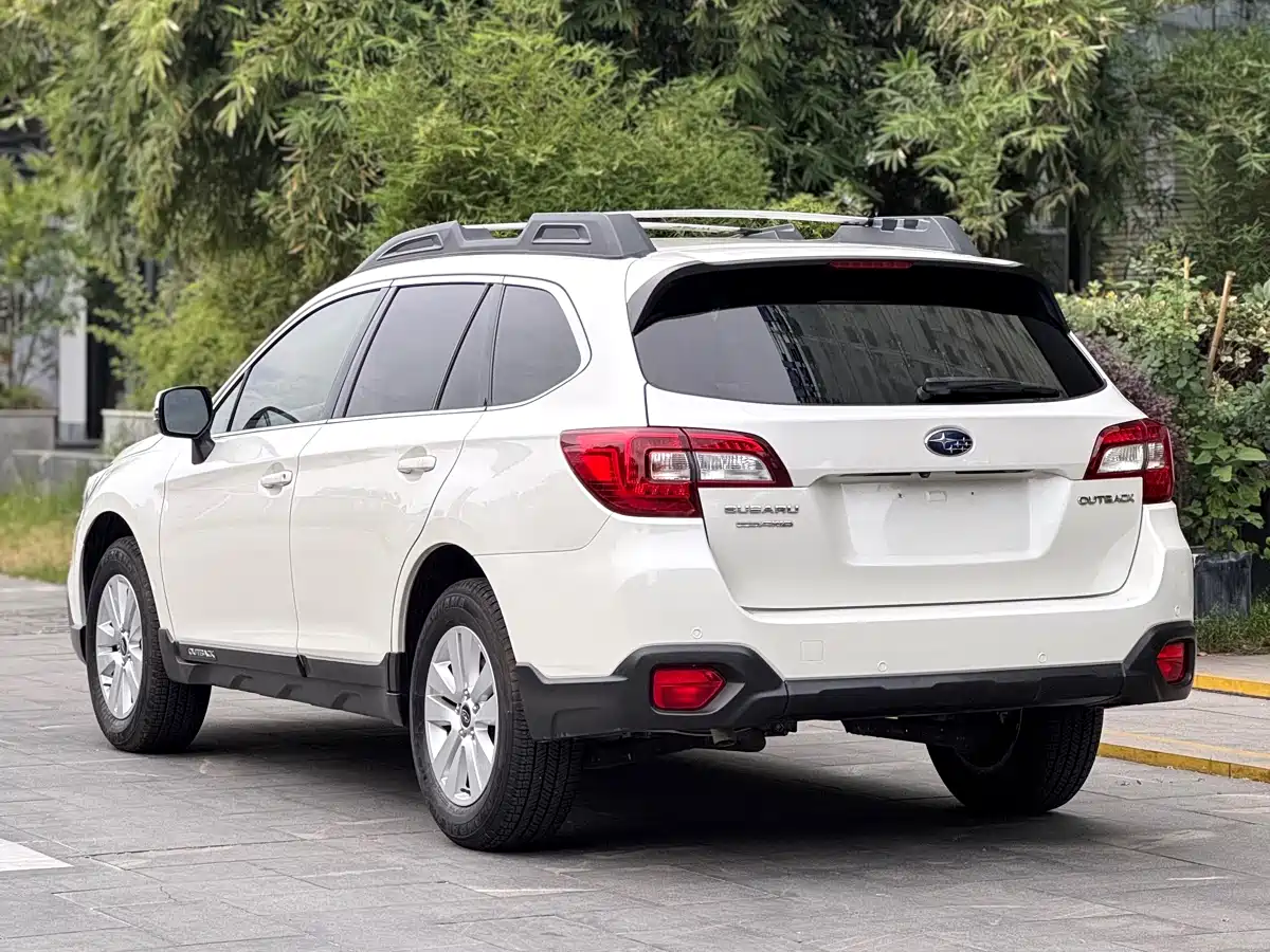 Subaru Outback 2015 2.5i Luxury Navigation Edition фото 3