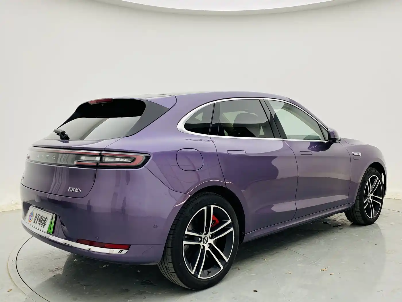 AITO Wenjie AITO M5 2025 Extended Range Ultra AWD фото 5