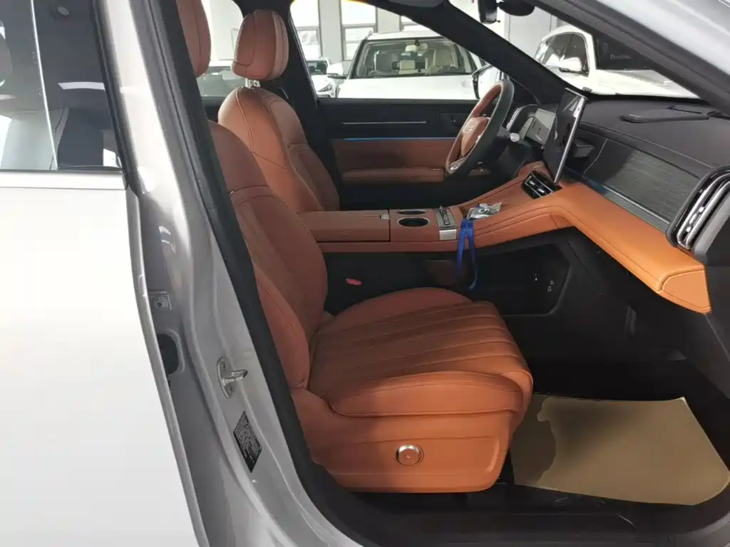 Jetour Shanhai L7 PLUS 2026 2025 Base Model 7-Seater