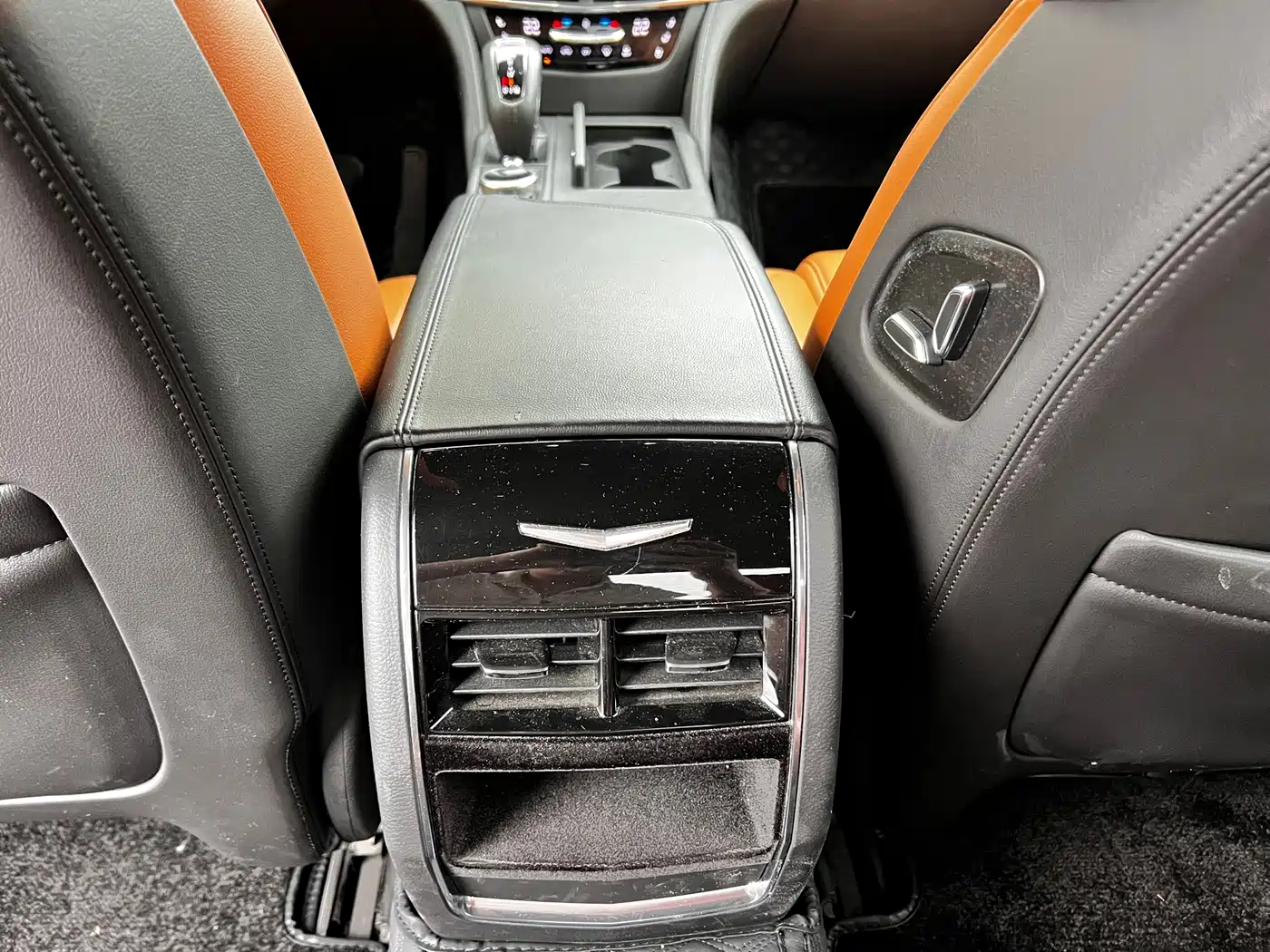 Cadillac CT6 2019 28T Luxury Model фото 12