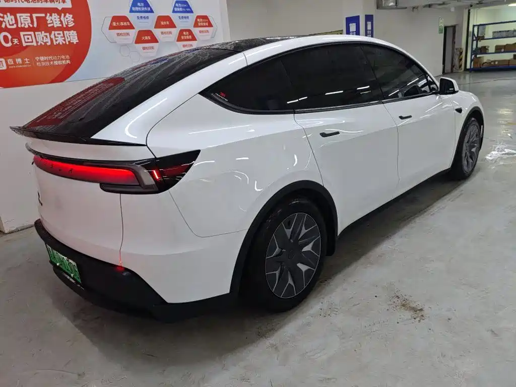 Tesla Model Y L 2025 2025 Facelift Long Range AWD
