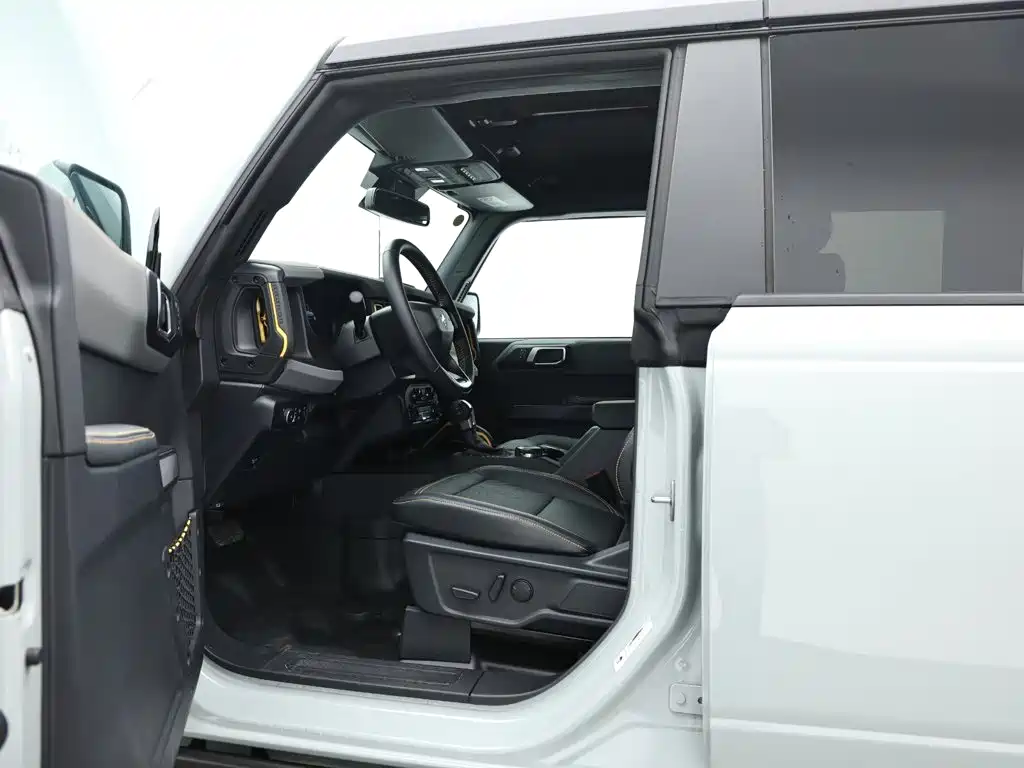 Ford Bronco 2025 2024 2.3T Badlands