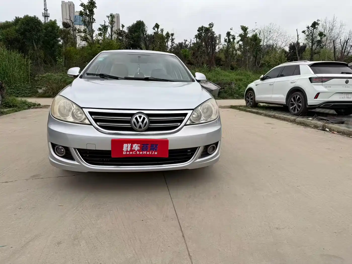 Volkswagen Lavida 2009 Model 2.0L Automatic PinYou Edition фото 3