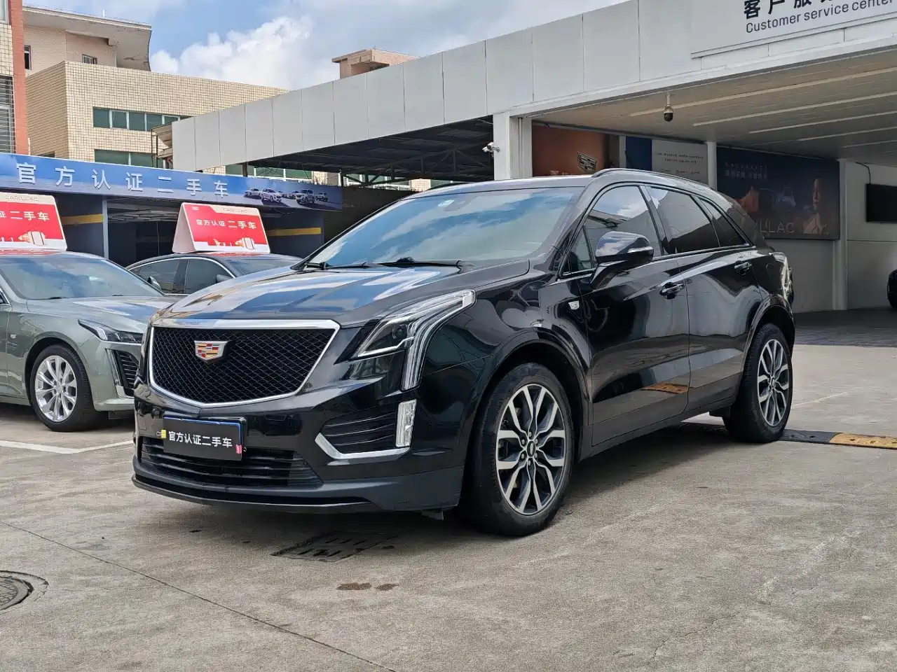 Фото 1 - Cadillac XT5