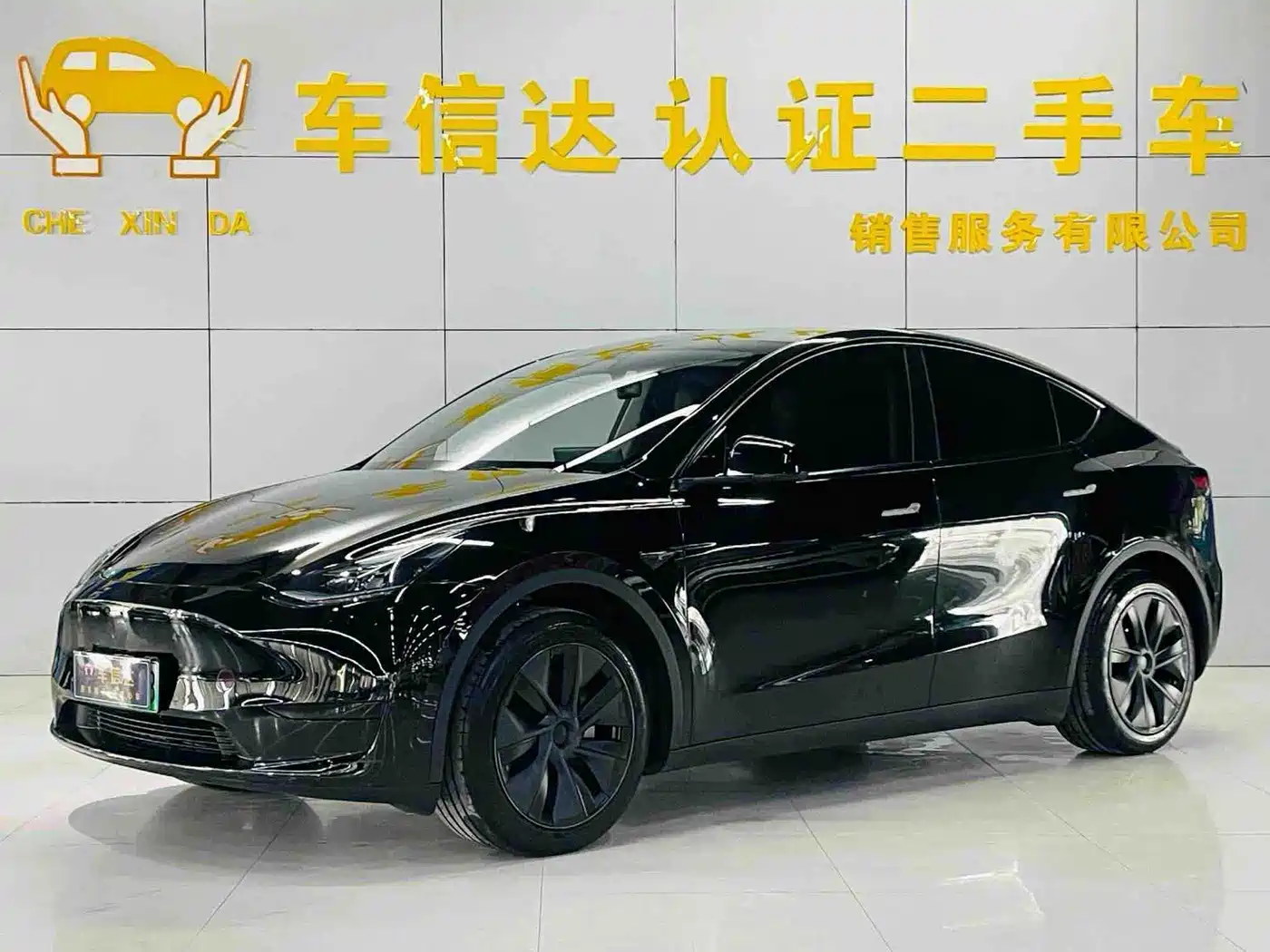 Tesla Model Y 2024