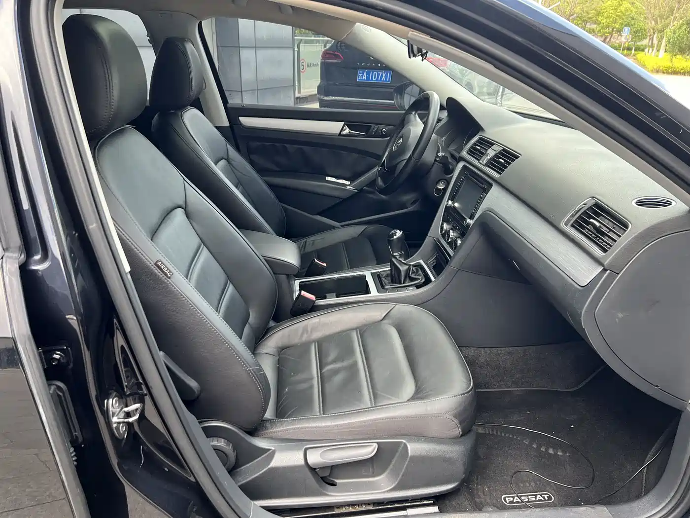 Volkswagen Passat 2014 1.4TSI Manual Luxury Edition фото 6