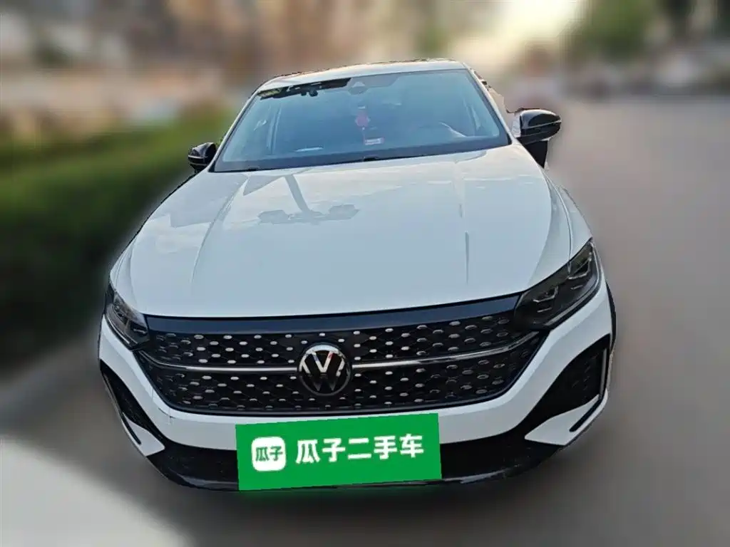 Volkswagen Lavida 2023 300TSI DSG Starlight Full Comfort Edition фото 24