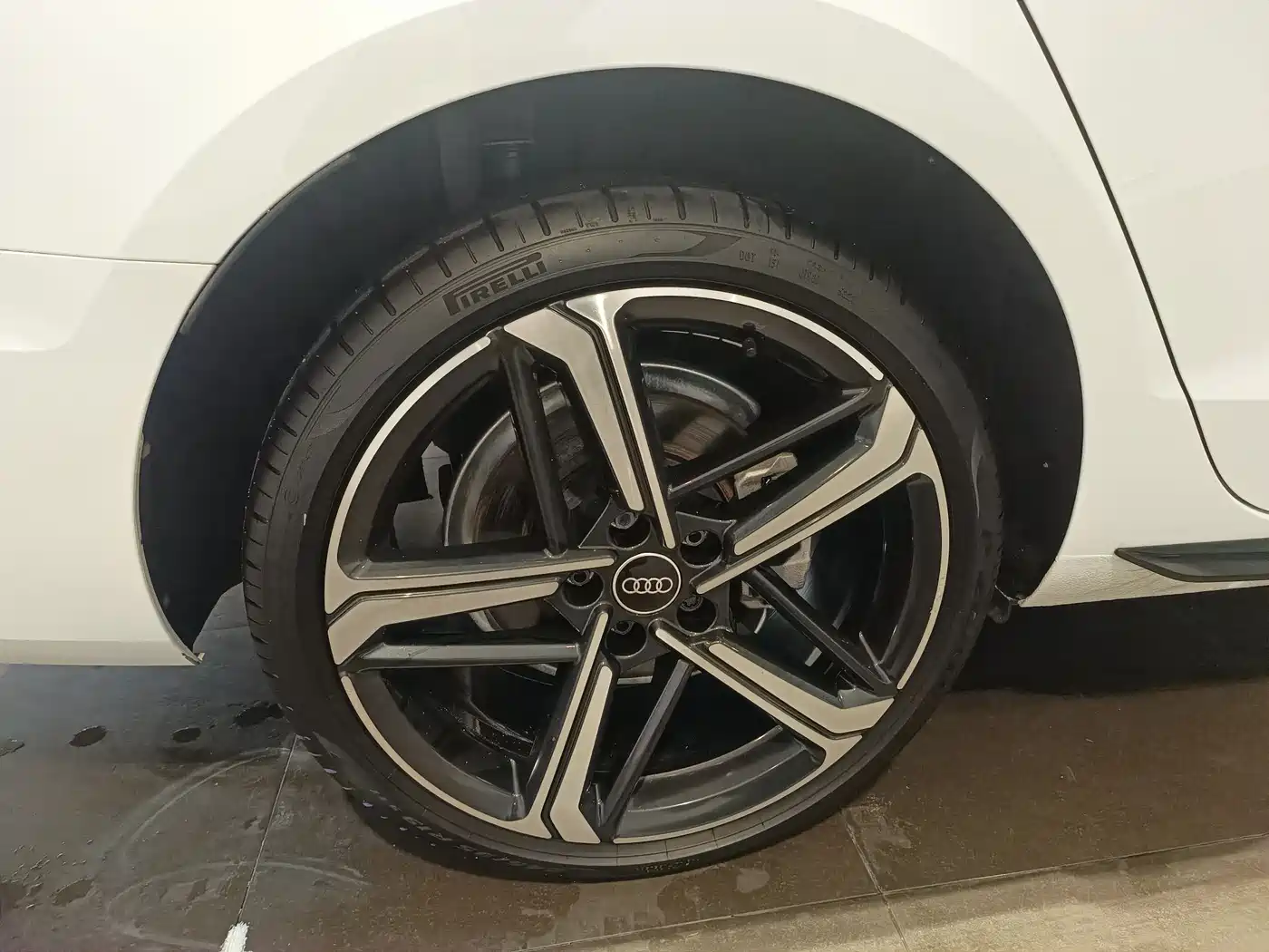 Audi A4L 2024 40 TFSI Luxury Dynamic фото 11
