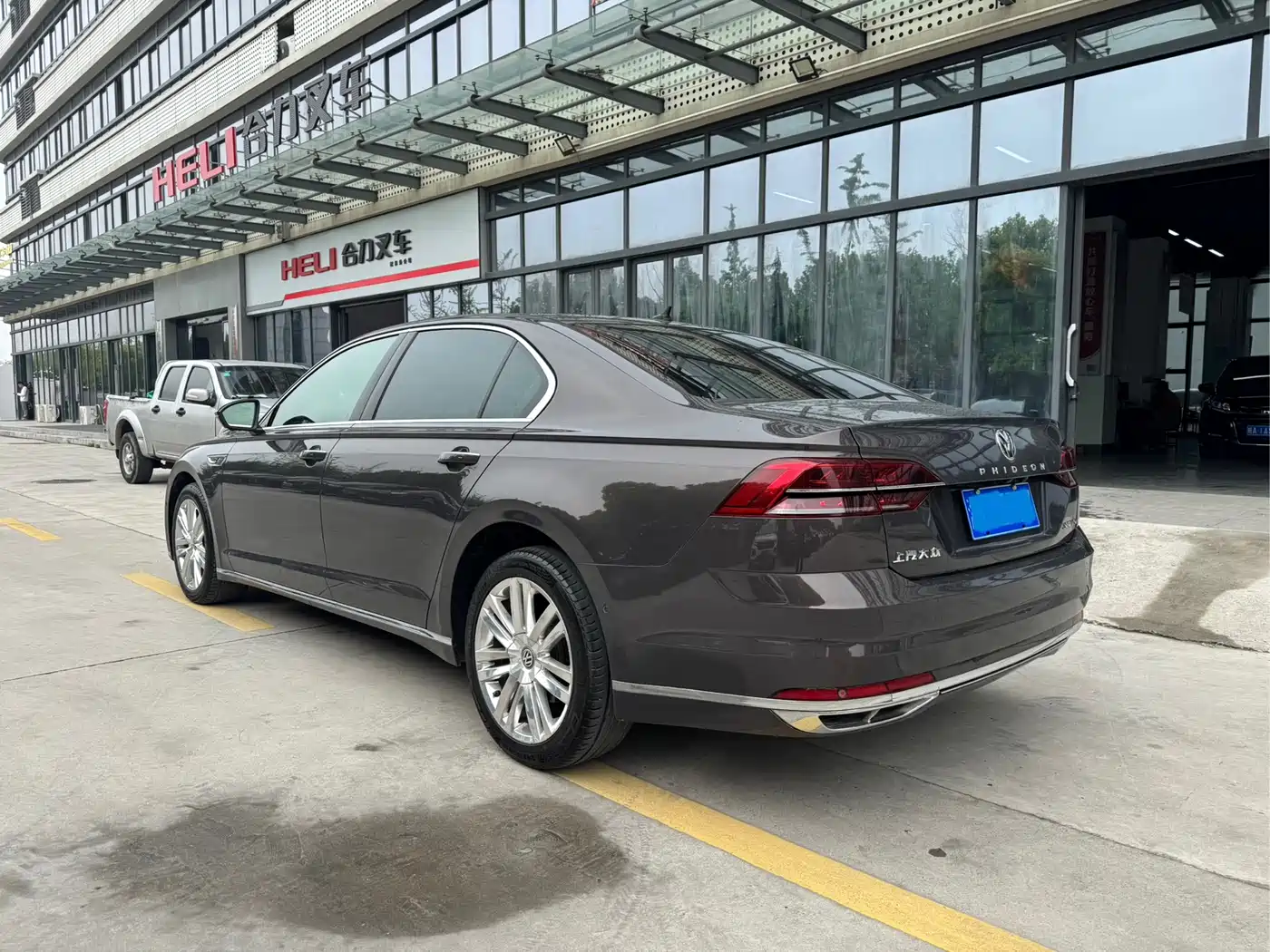 Volkswagen Phideon 2018 Facelift 380TSI FWD Flagship фото 5