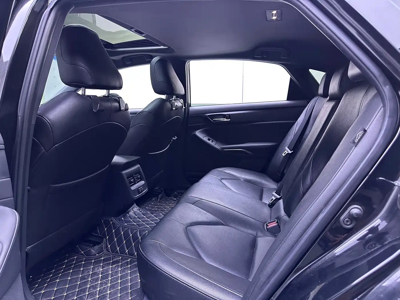 Toyota Avalon 2019 2.0L Progressive Edition (China VI) фото 9