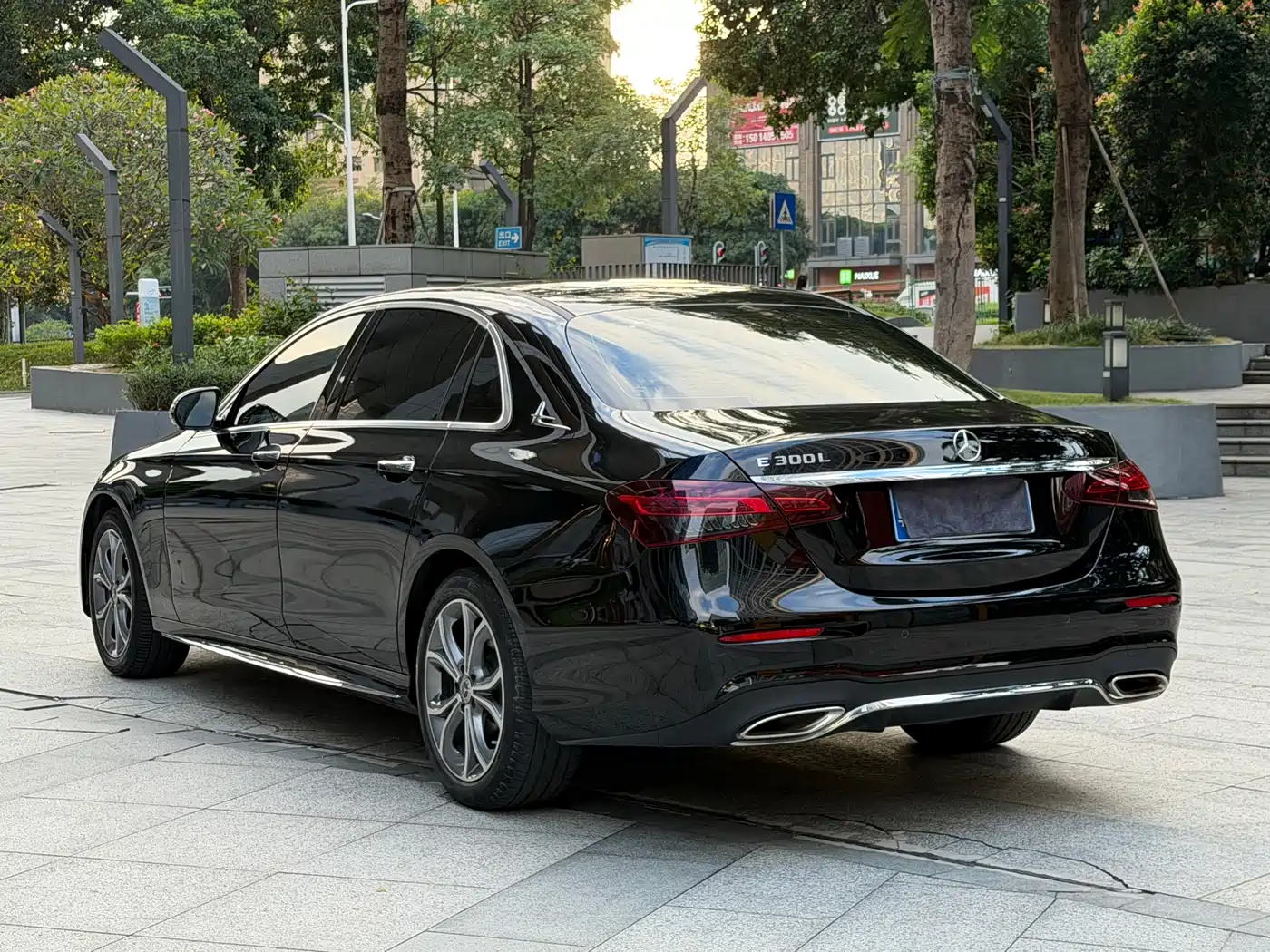 Mercedes-Benz E-Class 2022 E 300 L Sport Luxury фото 15