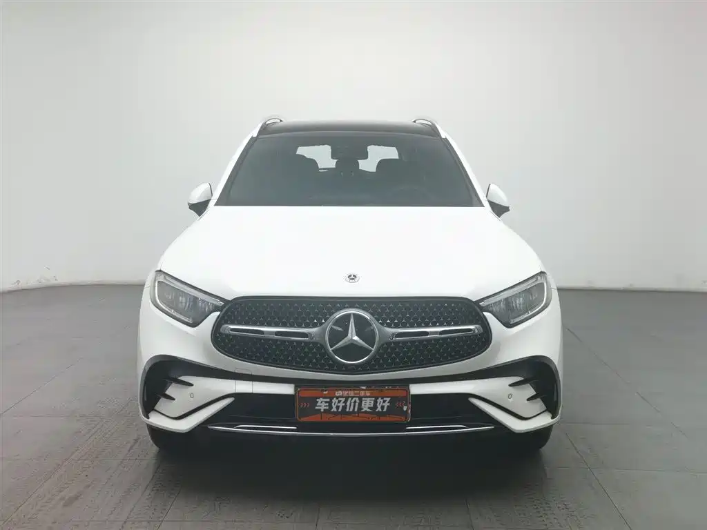 MERCEDES-BENZ GLC