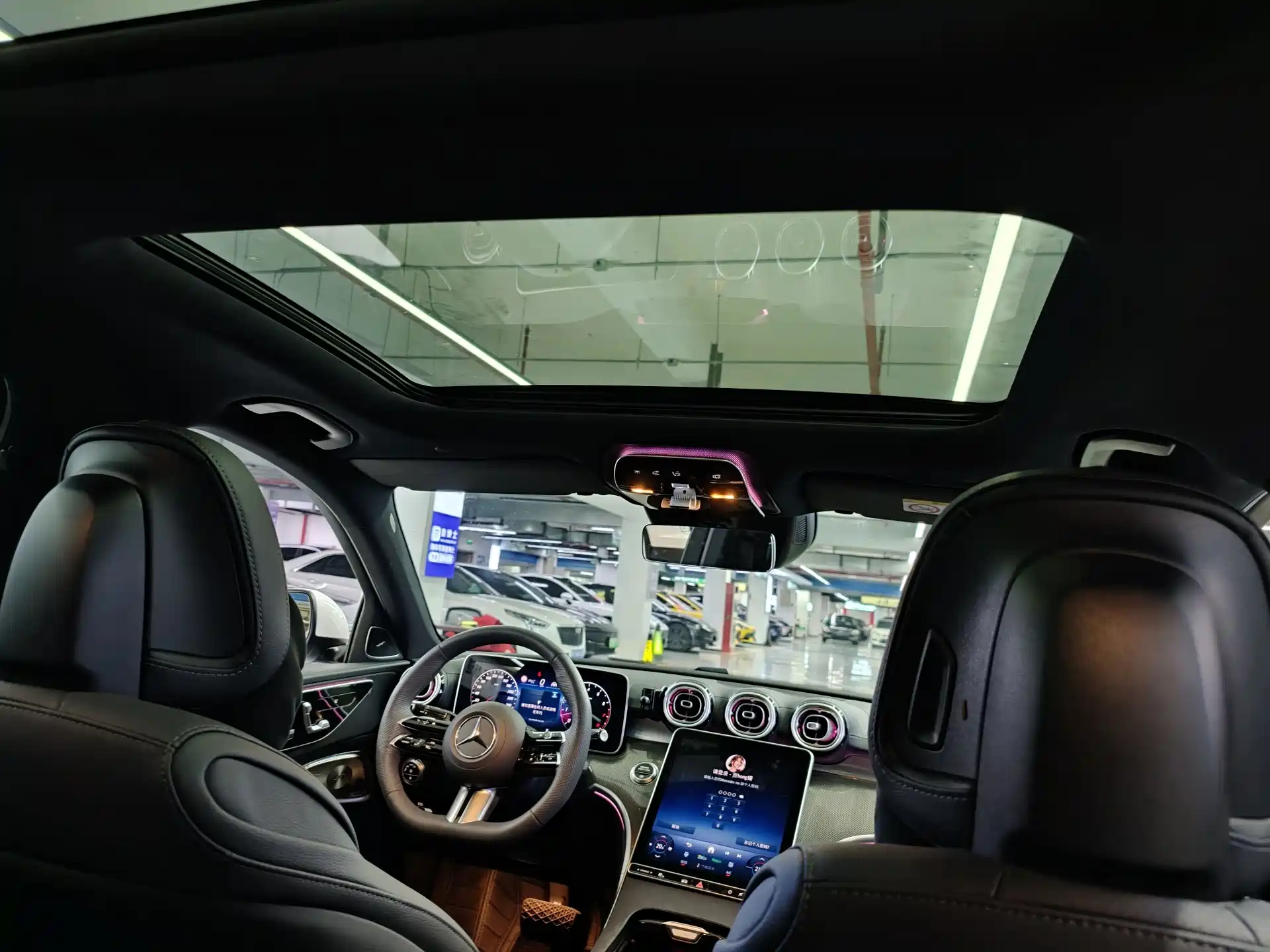 صورة 9 - Mercedes-Benz C-Class
