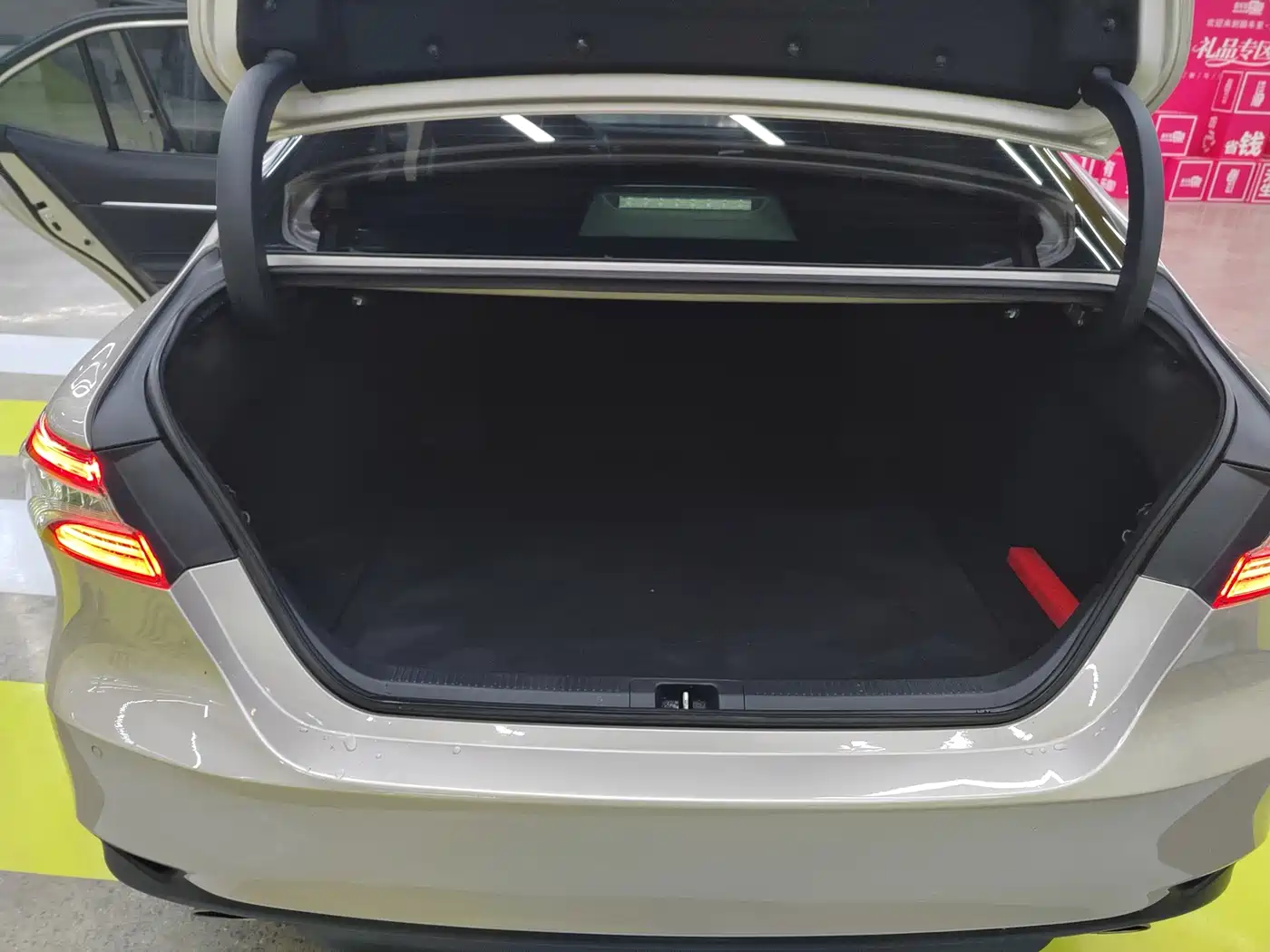 Toyota Camry 2019 Facelift 2.5G Luxury Edition фото 10