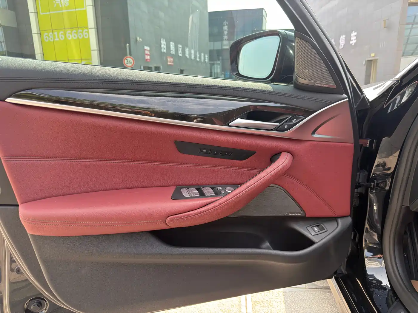 BMW 5 Series 2019 530Li Premium M Sport Package фото 17