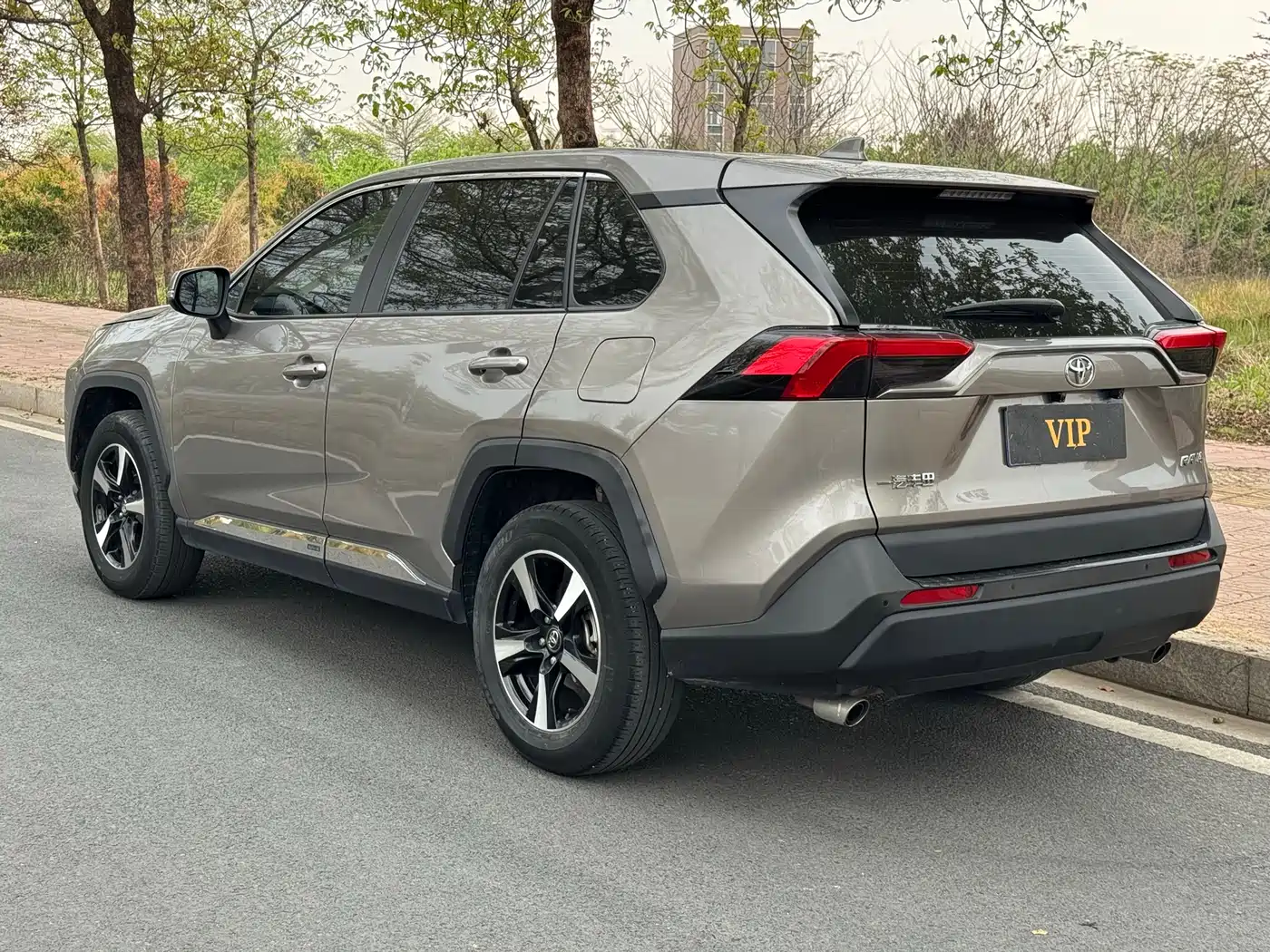 Toyota RAV4 Rongfang 2024 2.0L CVT FWD Urban Edition фото 4