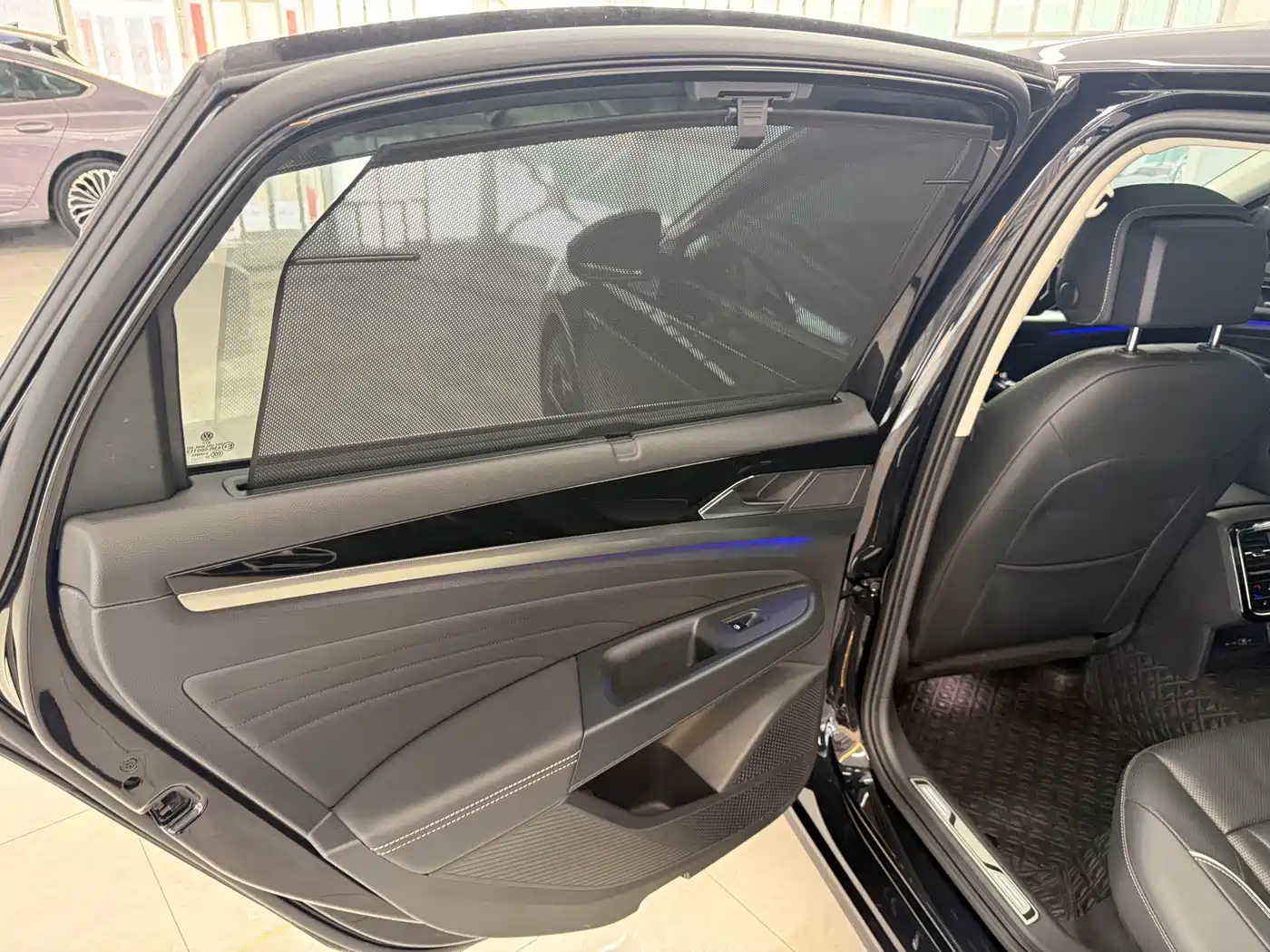 Volkswagen Passat 2023 330TSI Starlight Premium Edition фото 11