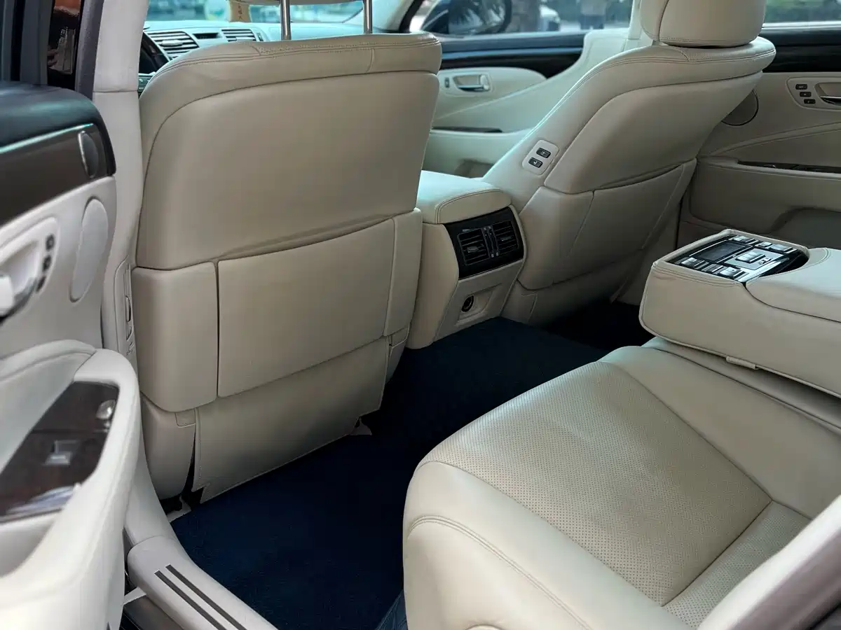 Lexus LS 2006 460L фото 5